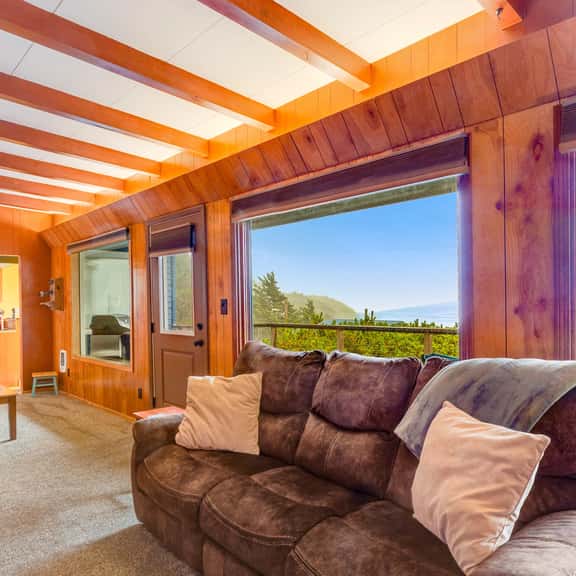 Two story beach house with an ocean view furnished deck and washer dryer - Image 1
