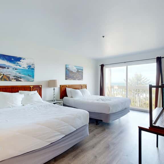 Oceanview Dog Friendly Studio with Awesome Views and Easy Beach Access - Image 1