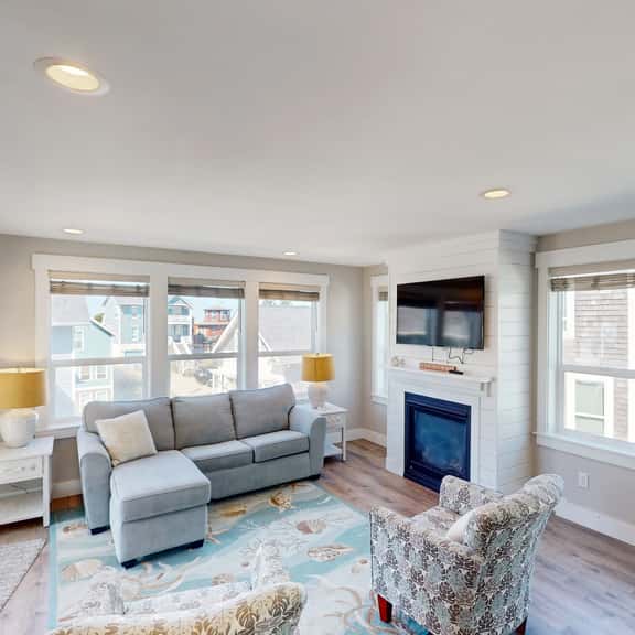 Ocean Views, Hot Tub & Coastal Comfort - Image 1