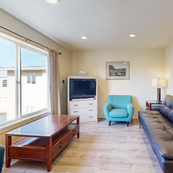 Sandstone Point Condo Only a Few Blocks to the Beach Dogs Welcome - Image 1