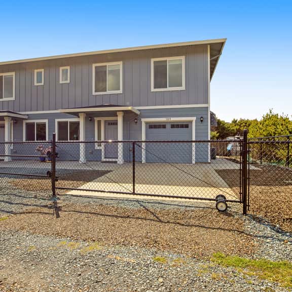 Large and convenient duplex suite with central AC and with D walk 1 minute to beach - Image 1