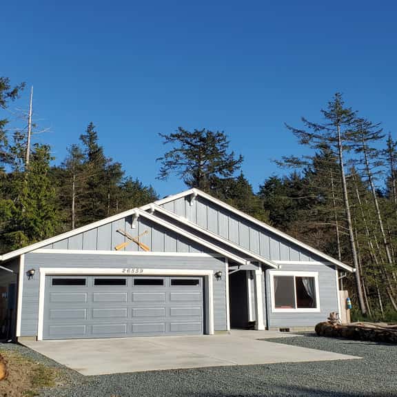 Newly built dog friendly house near the beach with private grill and patio - Image 1