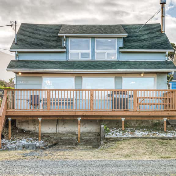 Dog friendly home across from the beach with grill deck and amazing ocean views - Image 1