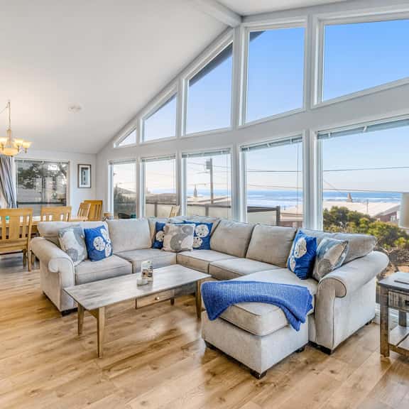 Bright home with stunning ocean views private hot tub and nearby beach access - Image 1