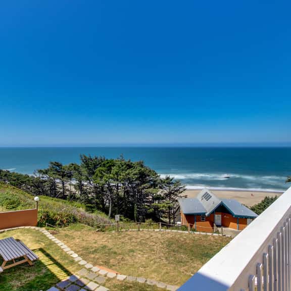 Dog Friendly Condo with Partial Ocean Views Short Walk to the Beach - Image 1