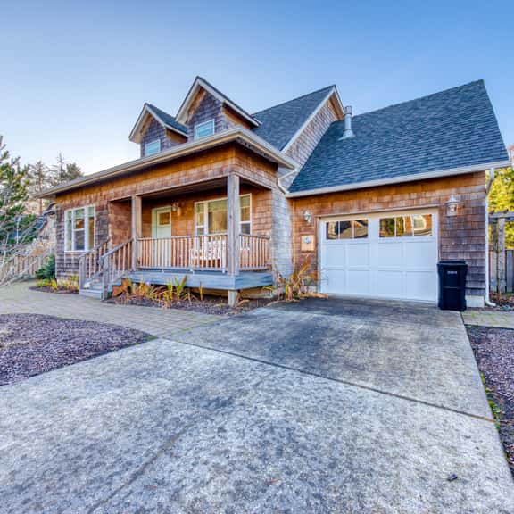 Home near the beach with fire pit gas fireplace and ping pong - Image 1