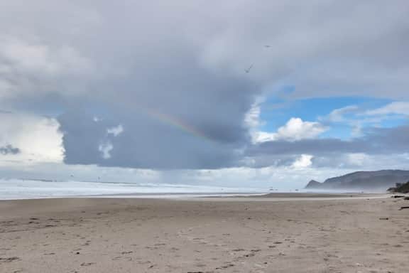 Comfortable Condo with Peek A Boo Ocean Views and Immediate Beach Access