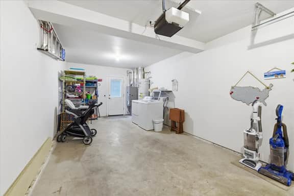 Lincoln City Beach Retreat with Hot Tub, Patio & Game Room