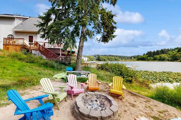 Waterfront home with private hot tub free WiFi firepit and shared dock