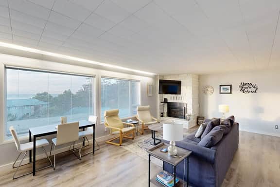 Cozy Ocean-View Condo Near Beach & Coastal Events