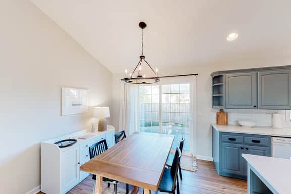 Family Friendly Beach Home with High Speed WiFi Gas Fireplace and Washer Dryer