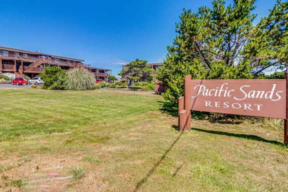 Beautiful ocean front condo with stunning views WiFi steps to beach