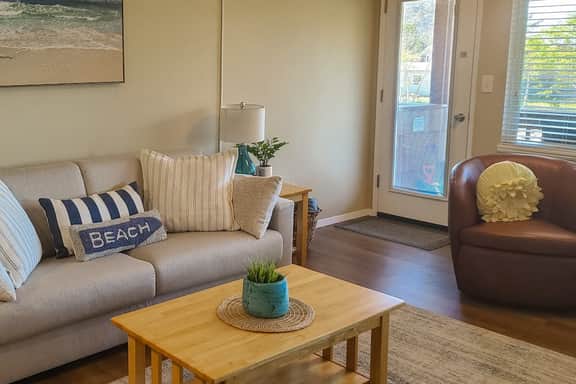 Dog friendly oceanfront condo with beach access and updated interior - Image 5