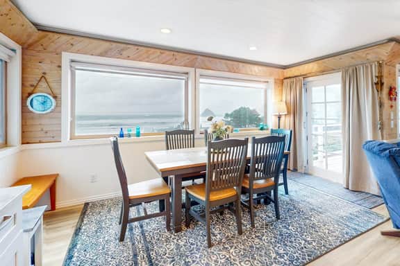 Nautical Themed Family Friendly Beach House with Three Arches View