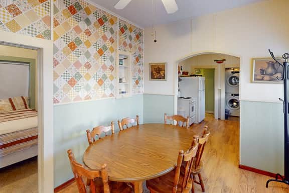Charming Cottage with Central Location Mountain Views and Beach Access Across Street