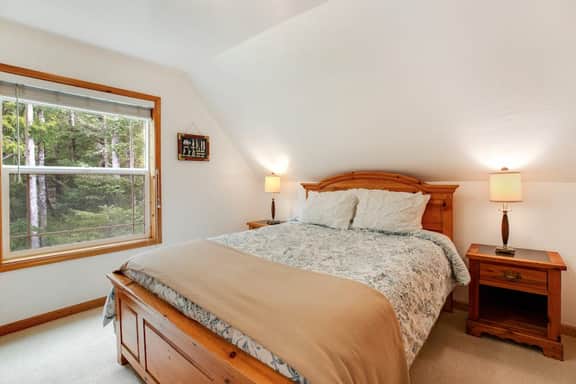 Comfortable home with a private game room blocks from the beach - Image 3