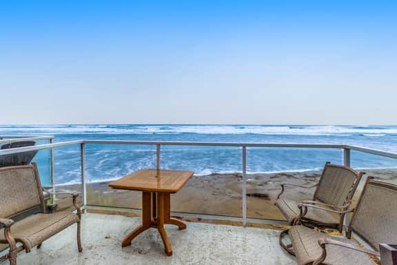 Oceanfront townhome with amazing views decks beach access and updated kitchen - Image 2