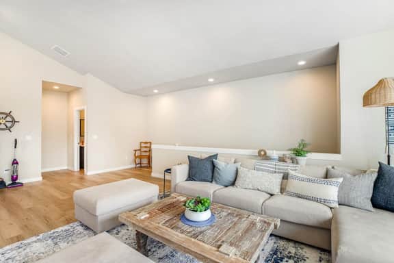 Coastal getaway with deck beach gear and washer dryer walk to beach