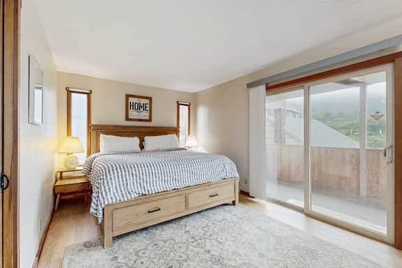 Oceanfront home with great views high speed WiFi and direct beach access - Image 3