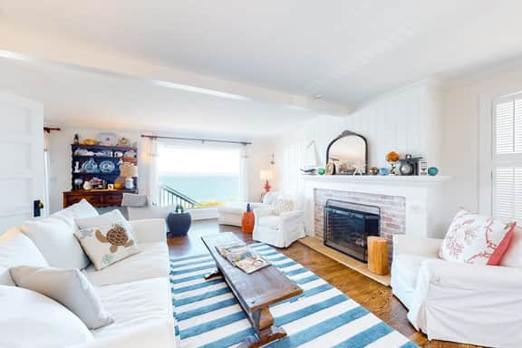 Oceanfront cottage with water view deck gas fireplace and washer dryer