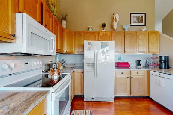 Family friendly ocean view home with spacious deck walk to beach books and games