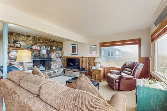 Cozy dog friendly home with ocean views beach access grill and WIFI