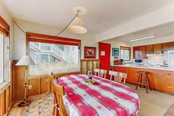 Cozy dog friendly home with ocean views beach access grill and WIFI - Image 5