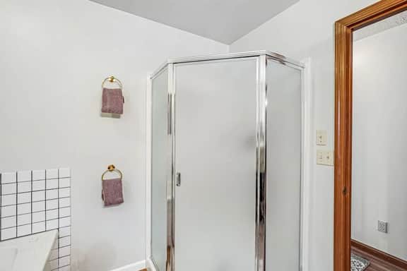 Cozy Home with Wood Stove WiFi Gas Grill and Large Deck Walk to Beach