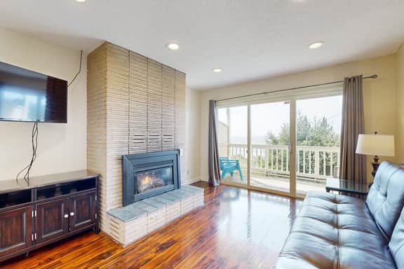 Dog Friendly Condo with Beach Access and Ocean Views from Private Balcony - Image 4