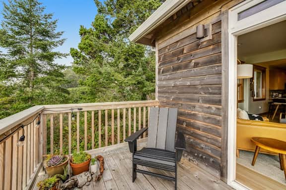 Dog friendly home with ocean views deck washer dryer grill and fireplace