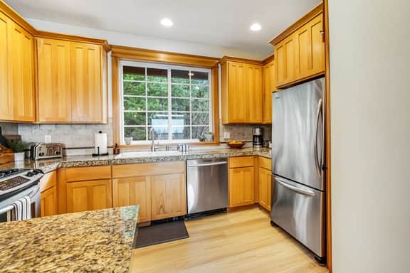 Dog friendly home with ocean views deck washer dryer grill and fireplace - Image 5