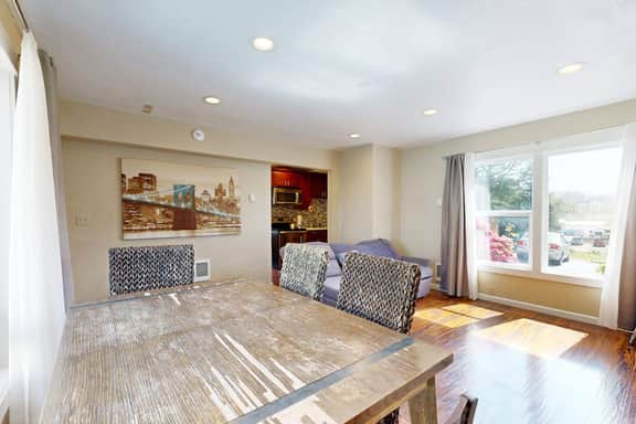 Modern Condo with Peekaboo Ocean Views Nearby Beach Access Dogs OK - Image 3