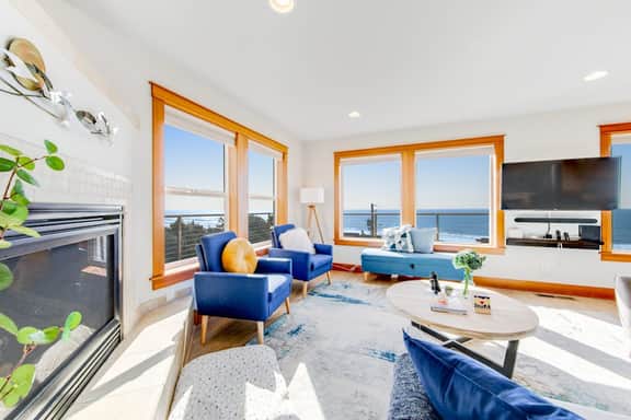 Dog Friendly Coastal Retreat with Ocean Views