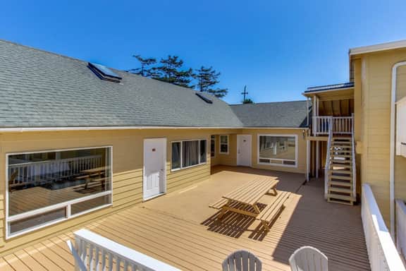 Dog Friendly Condo with Stunning Ocean Views and Easy Beach Access