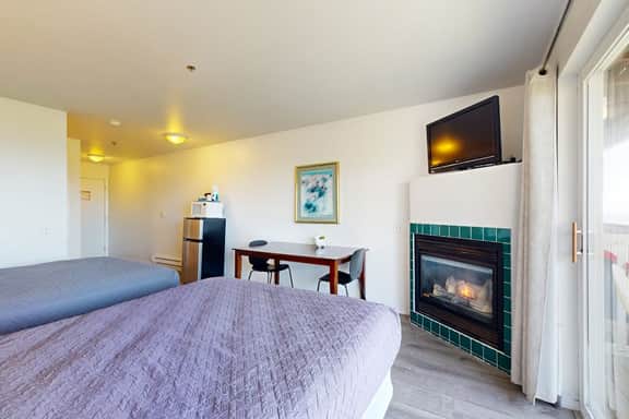 Dog Friendly Studio with Free WiFi Ocean Views and Easy Beach Access