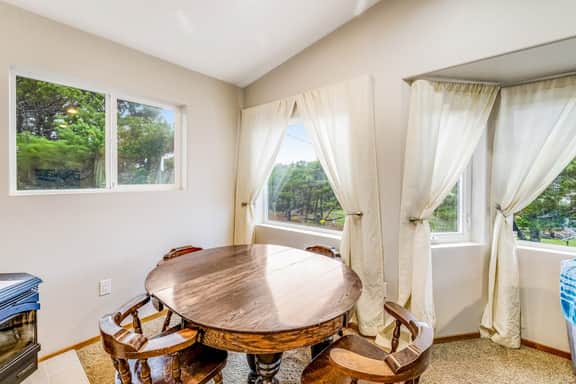 Dog friendly Home with Deck and Enclosed Yard Near Beach Access