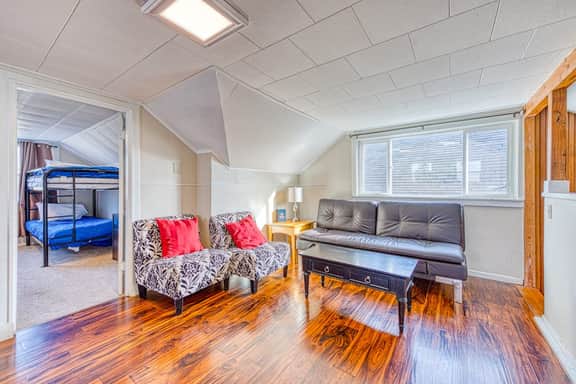 Dog Friendly Triplex 3 private apartments Easy Walk to the Beach and Town