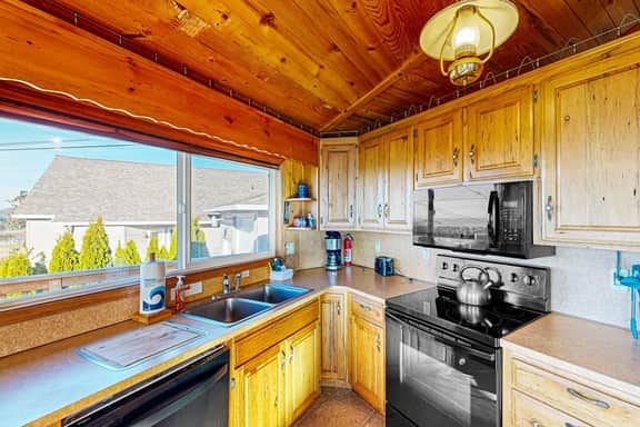 Spacious Dog Friendly Getaway with Boat Parking Perfect for Two Families