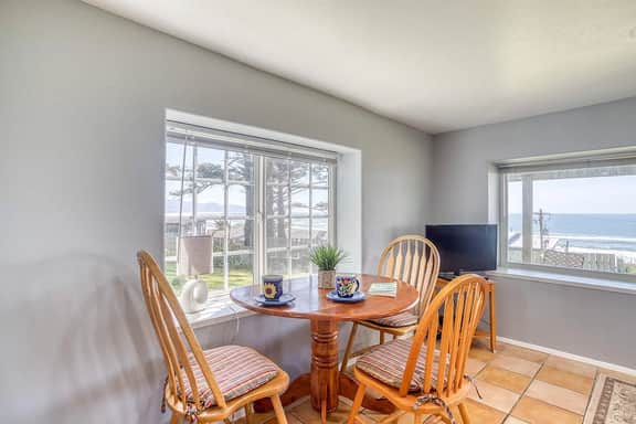 Oceanview Escape with Sweeping Views and Easy Beach Access