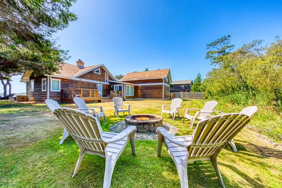 Lakefront home with furnished deck firepit and amazing views walk to the beach - Image 2