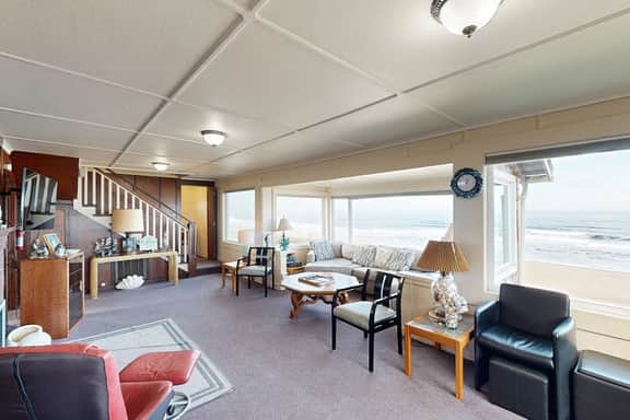 Oceanfront Escape | Million-Dollar Views, Family & Dog Friendly