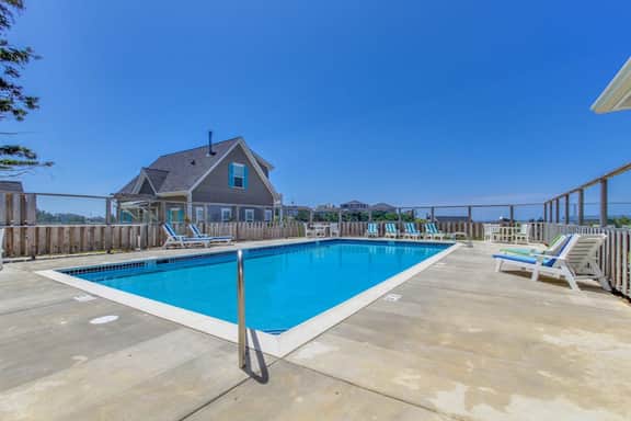 Two Story Olivia Beach Home with Free WiFi Dog Friendly and Close to the Beach