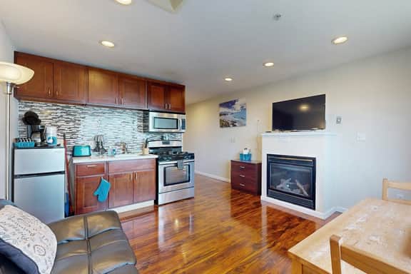 Romantic Ocean View Suite with Easy Beach Access Dog Friendly