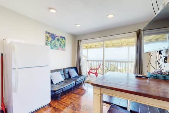 Lovely Oceanview Condo Close to the Beach Dogs Welcome