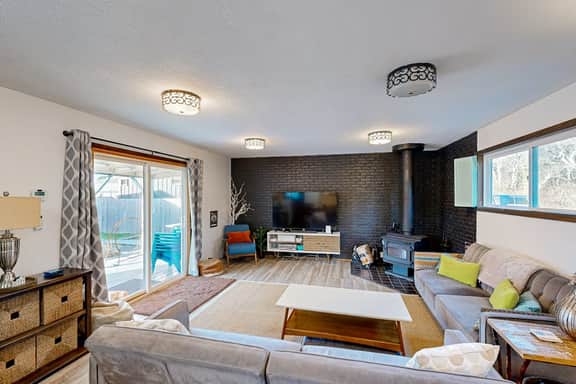 Coastal Paradise Awaits Spacious Retreat with Firepit and Entertainment