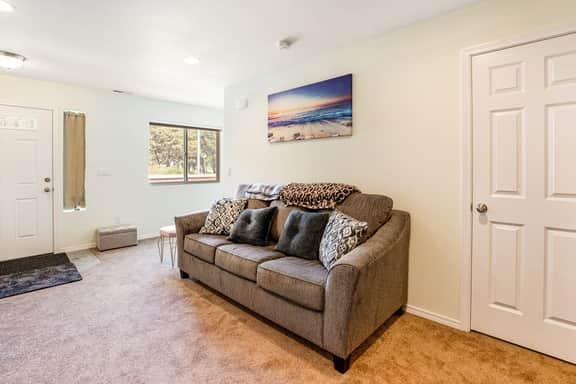 Large and convenient duplex suite with central AC and with D walk 1 minute to beach