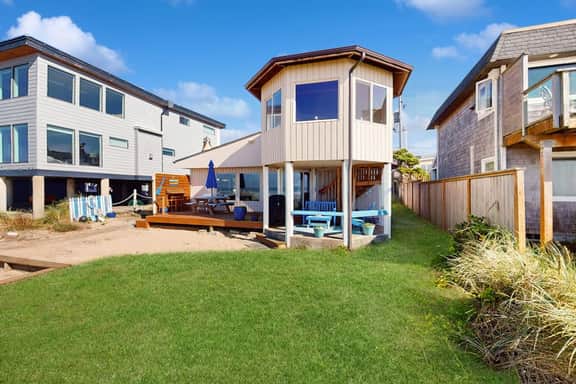 Dog friendly oceanfront house with sweeping ocean views and wood burning fireplace