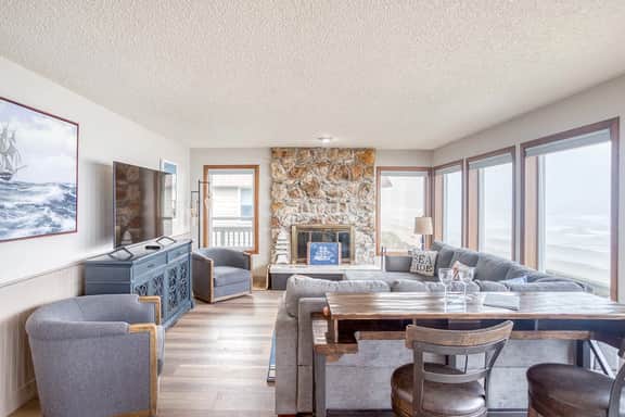Prime Direct Beachfront Retreat with private deck with views | Dogs Welcome