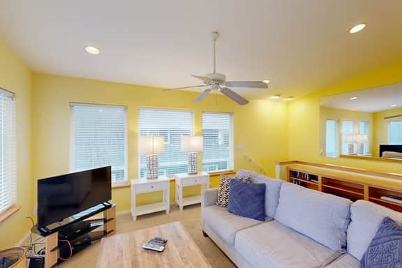 Dog friendly house with ocean view and entertainment walk to beach