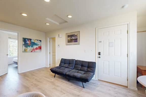 Private Hillside Condo in the Heart of Lincoln City Dog Friendly
